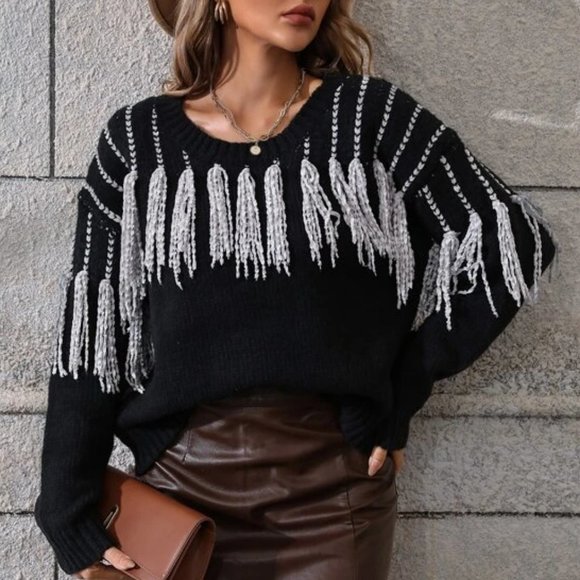 MODA ME COUTURE Sweaters - Fringe Detailed Knit Sweater top Black